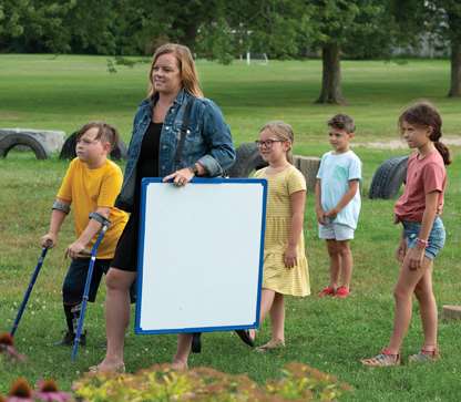 2-in-1 Royal Teaching Easel with Portable Whiteboard